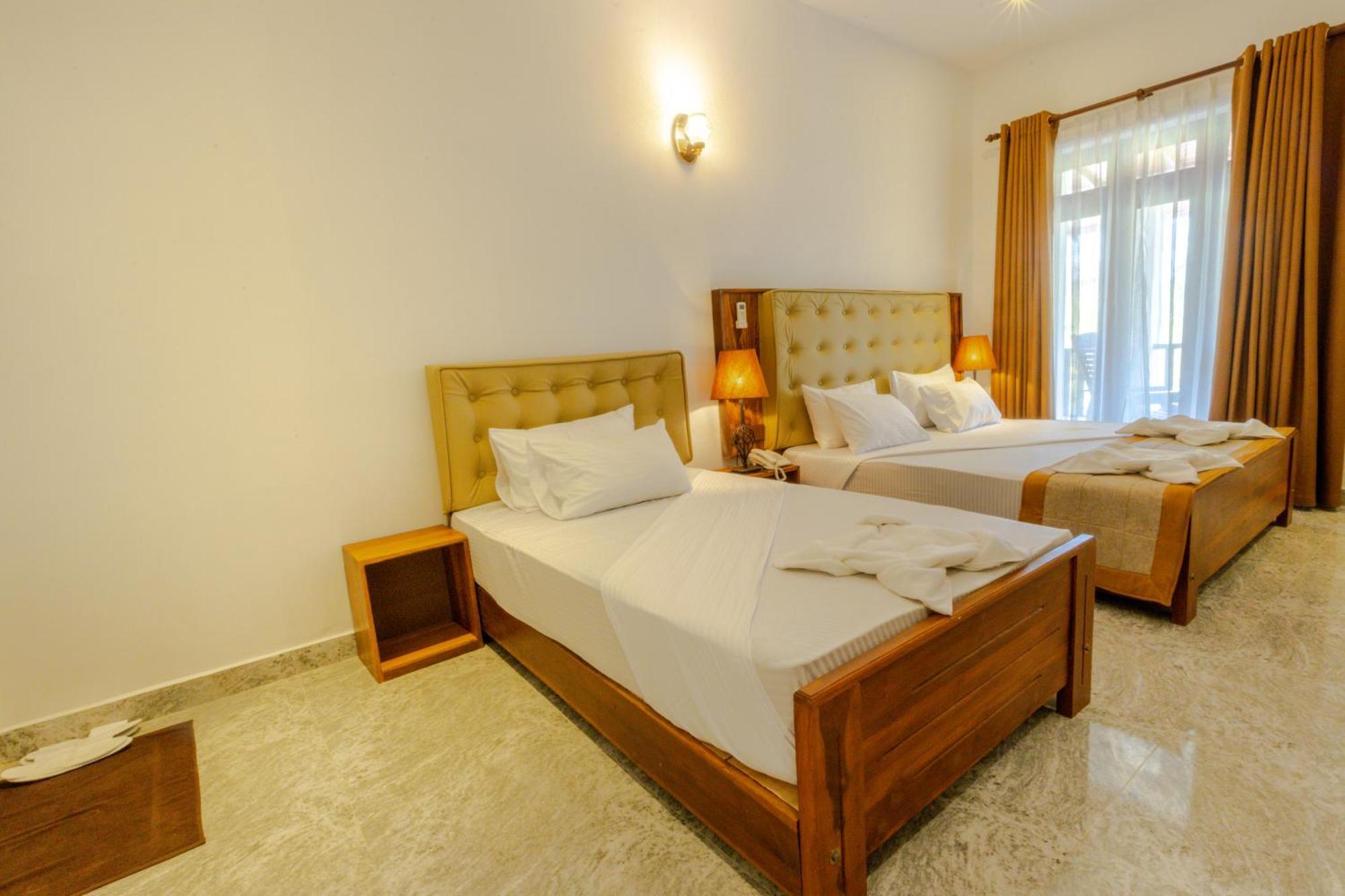 Elysia Sigiriya Hotel ダンブッラ エクステリア 写真